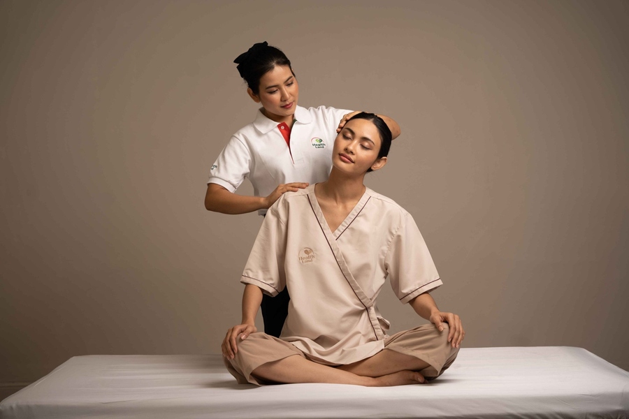 authentic thai massage 1